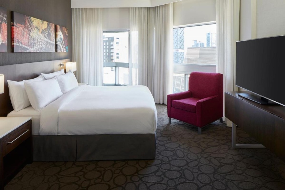 Delta Hotels by Marriott Montreal Image 40